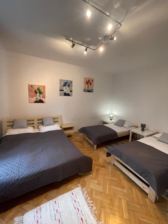 Apartamenty 650 Metrow Od Dworca Přemyšl Exteriér fotografie